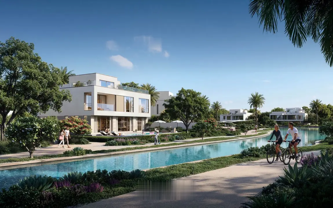 Palace Villas Ostra waterway and cycling path